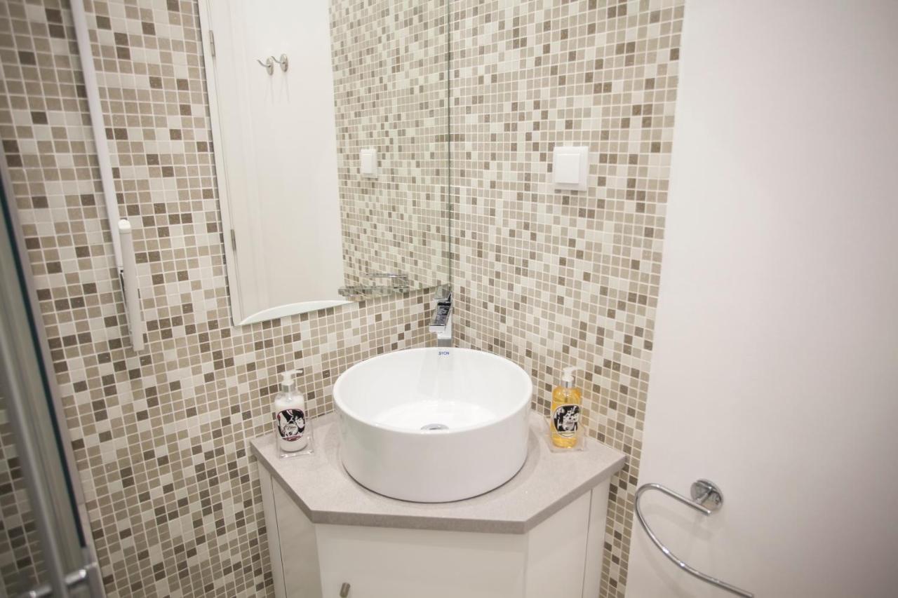 Cosy Lisbon Tiles House Apartment Bagian luar foto